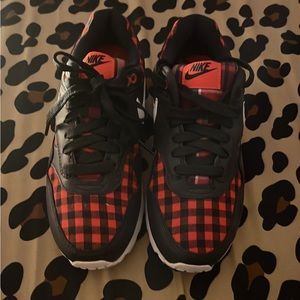 Brand new buffalo plaid airmax hard to find !